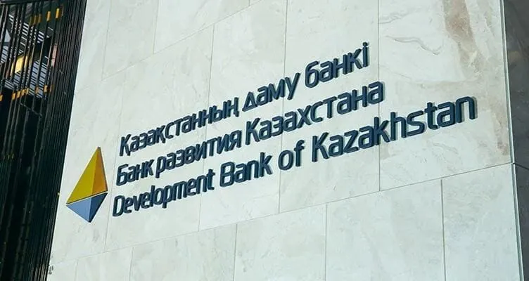 Строительная площадка завода QAZCLINKER зимой